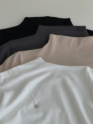 Pendant Mock Neck Top / 小吊坠半高领打底上衣