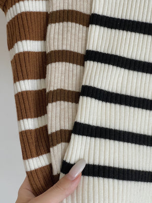 Stripes Stretchy Top / 高弹条纹针织上衣