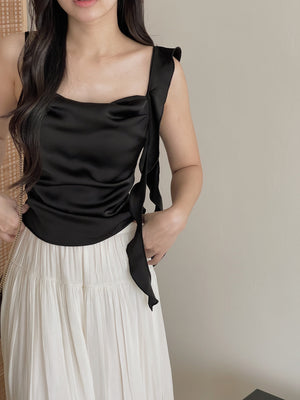 Ruffle Strap Satin Top / 缎面荷叶肩带小衫