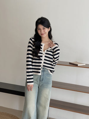 Unnie Style Stripes Cardigan / 韩系软糯条纹开衫