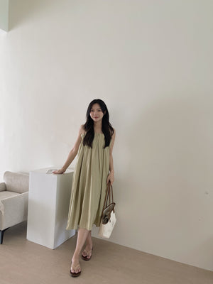 Holiday Pleated Dress / 度假抹胸吊带连衣裙