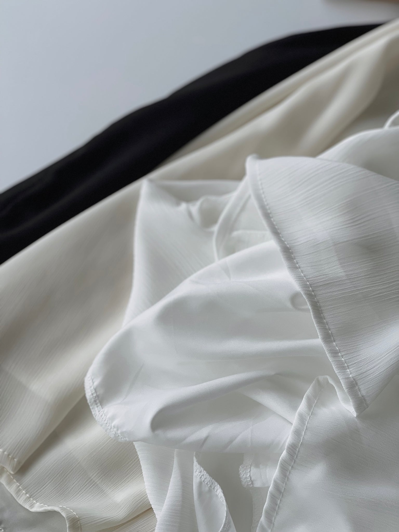 Chiffon Halterneck Top / 雪纺挂脖上衣