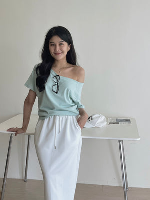 Wide Neck Simple Tee / 净色落肩T恤