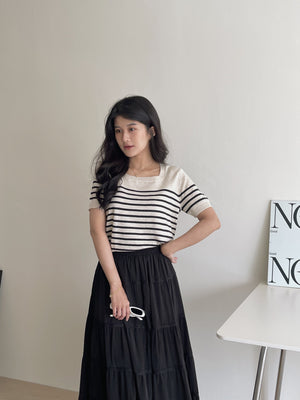 Korean Stripes Knit Top / 条纹针织方领T恤
