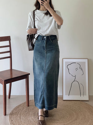 Back Split Denim Skirt / 后开衩牛仔裙