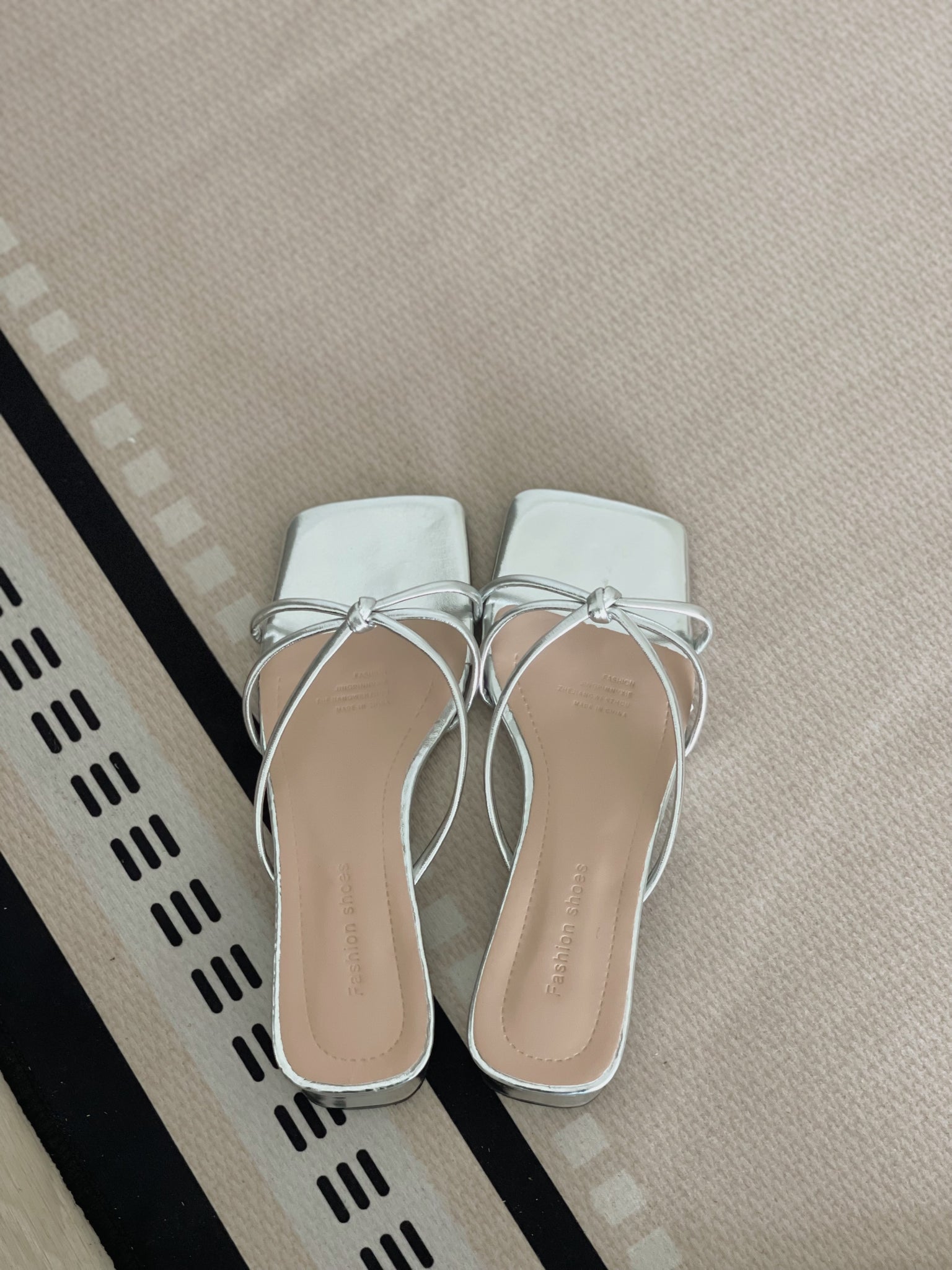 Dolly Low Heels Sandals / 百搭方头低跟凉鞋