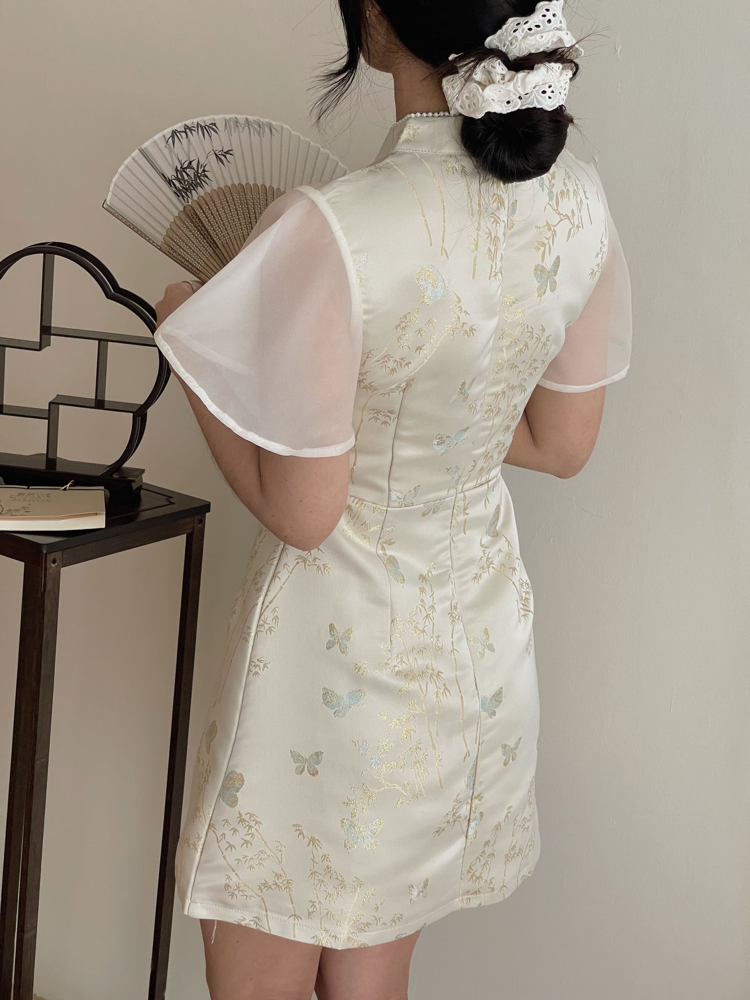 Butterfly Flutter Qipao Dress / 锦蝶花语-金线提花改良旗袍