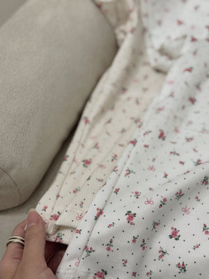 Floral Vneck Top / 小碎花尖领上衣
