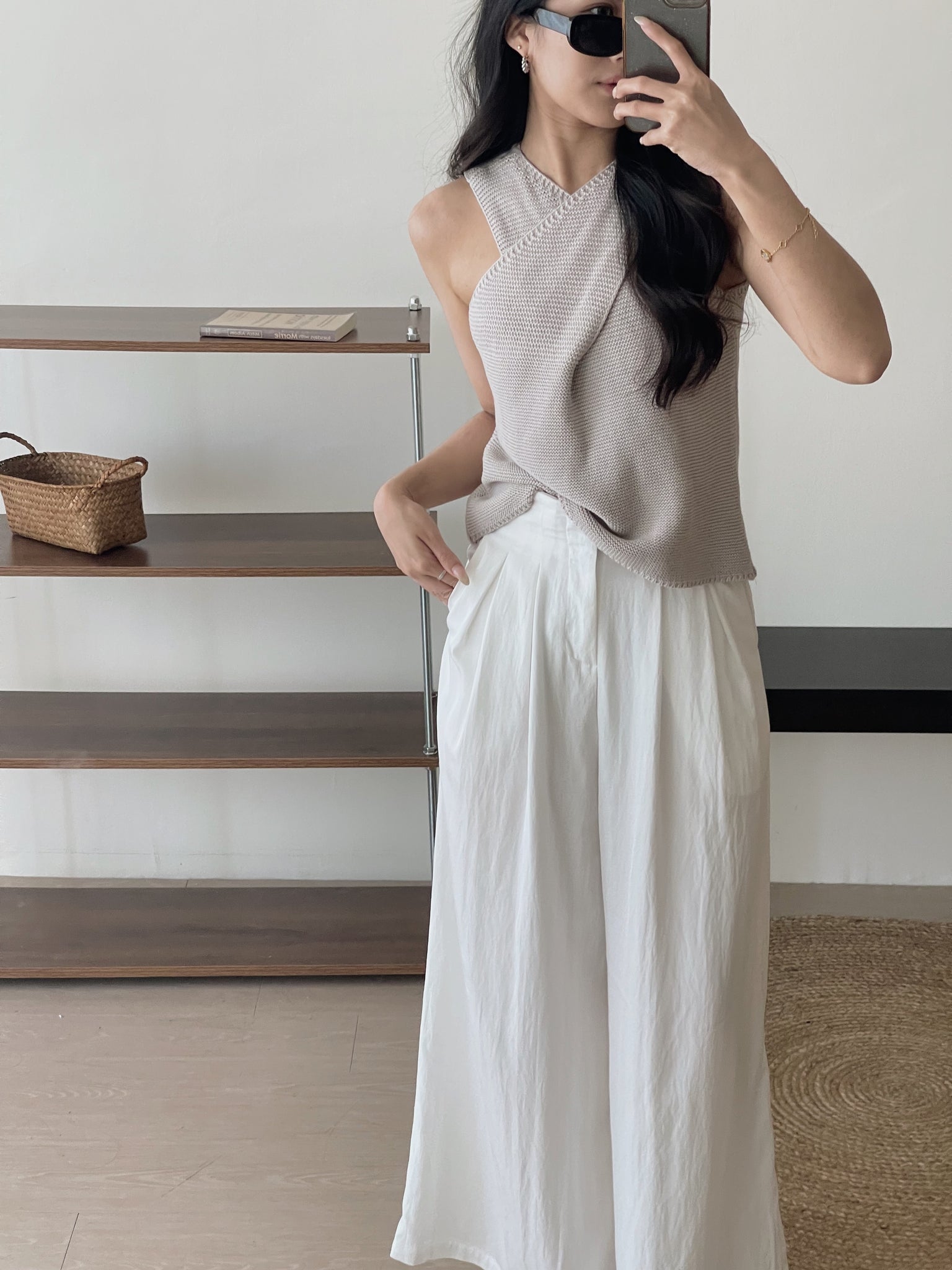 Knitted Cross Halter Top / 气质针织交叉无袖上衣