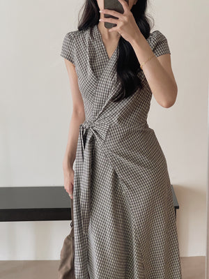 Azalea Wrap Dress / 法式V领收腰气质连身裙