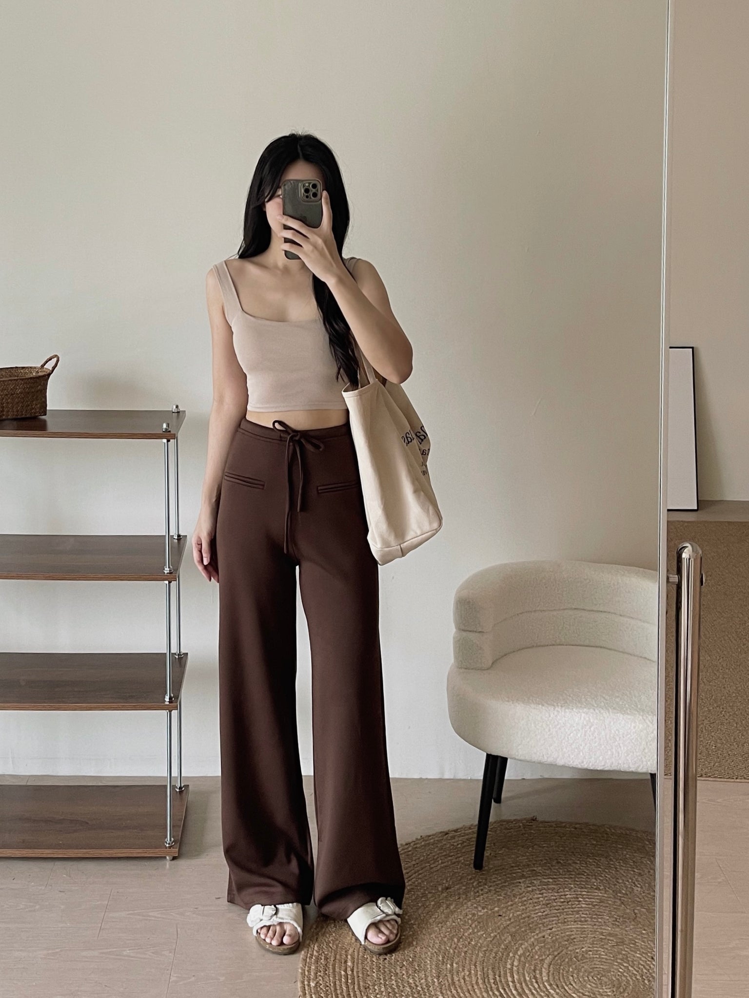 Sleeveless Crop Top With Removable Pad / 大方领遮副乳胸垫背心