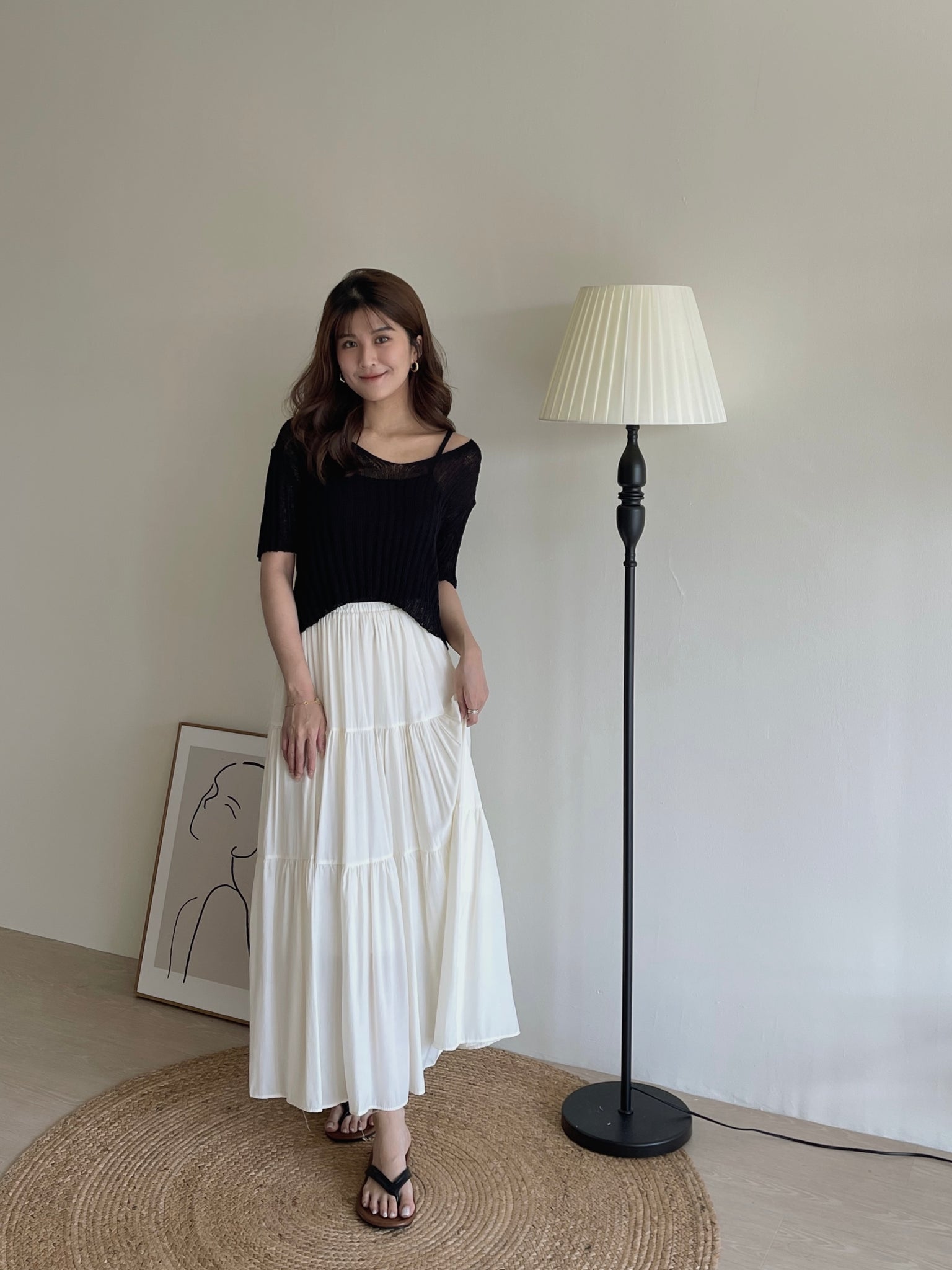 Hollow Rib Knit Top / 尖领镂空针织上衣