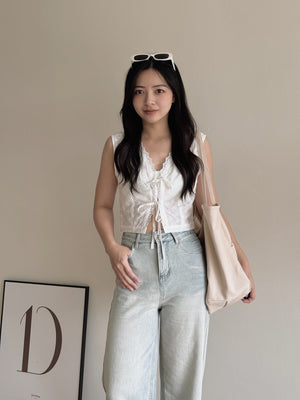 Light Colour Washed Jeans / 浅蓝水洗牛仔长裤