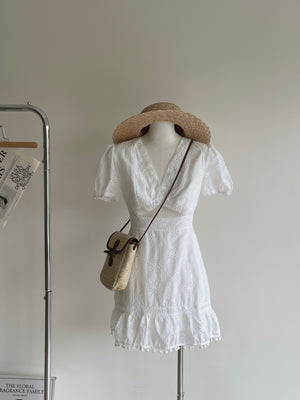 Eyelet Embroidered Cutout Dress / 挖空设计感连衣裙