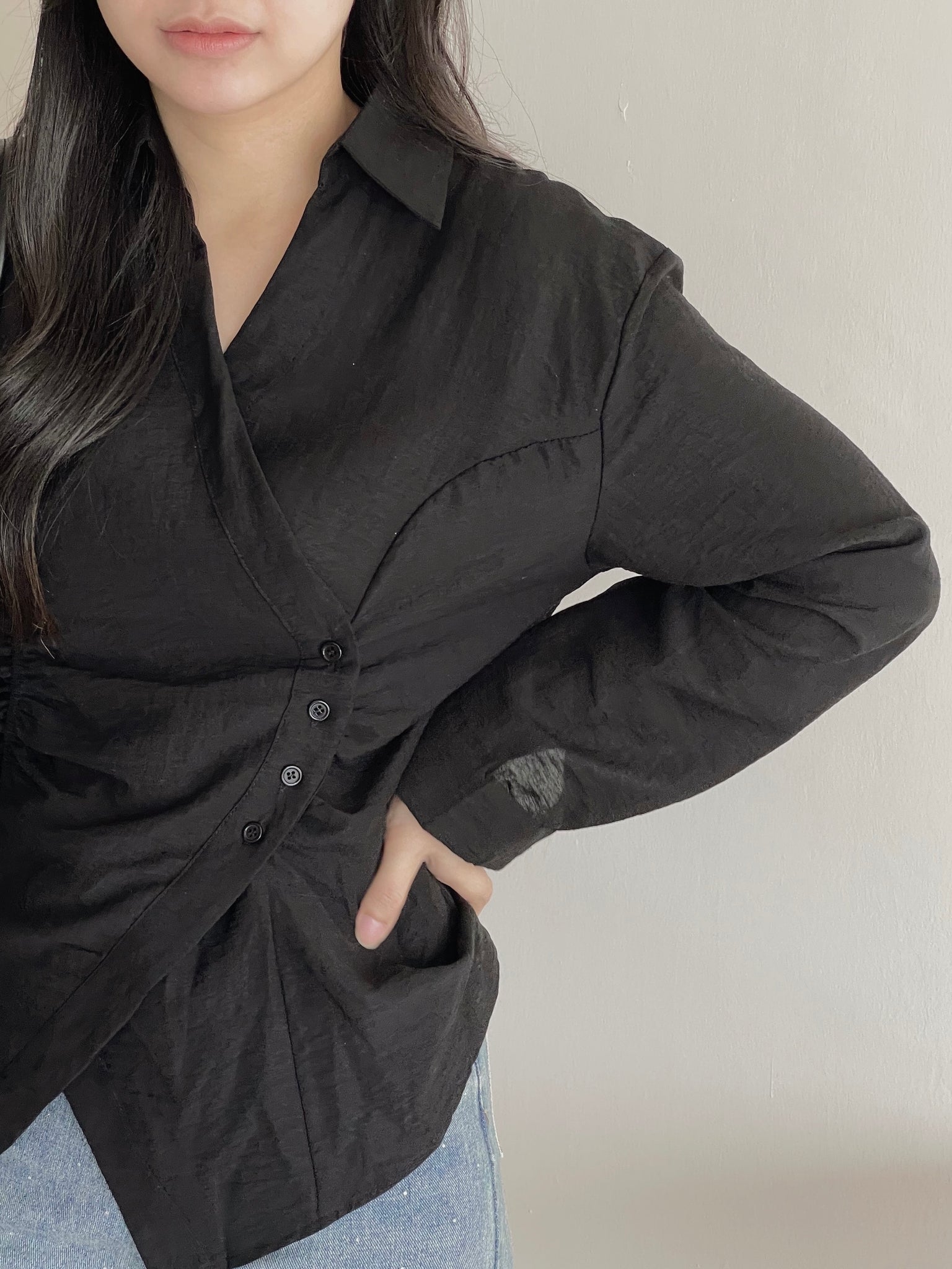 Laia Ruched Shirt / 设计感抽皱衬衫