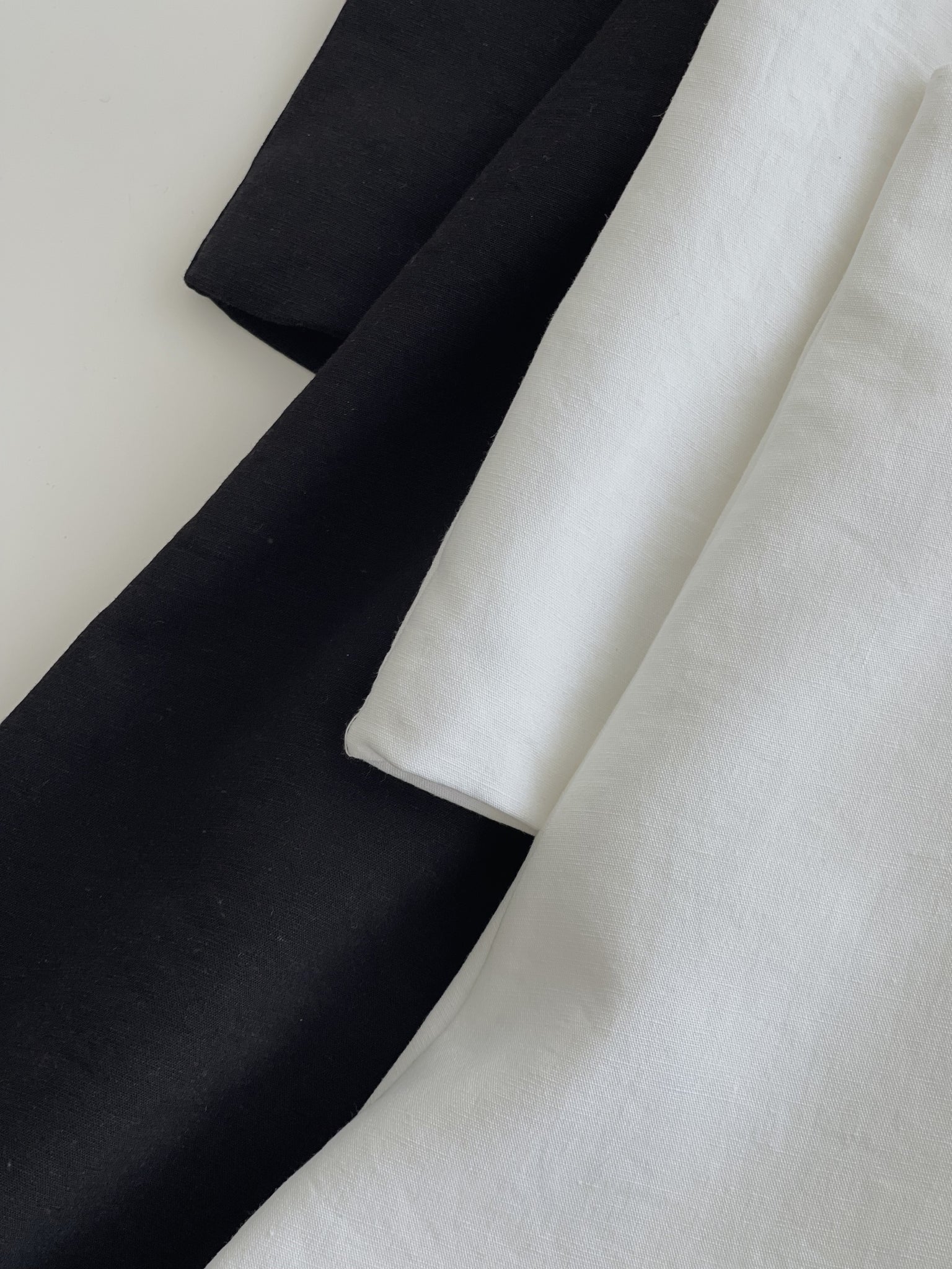 Edgy Minimalism Set / 极简个性吊带阔腿短裤套装