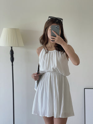 Kalie Back Cutout Dress / 挂脖收腰露背裙