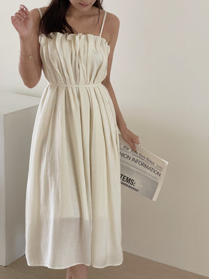Holiday Pleated Dress / 度假抹胸吊带连衣裙