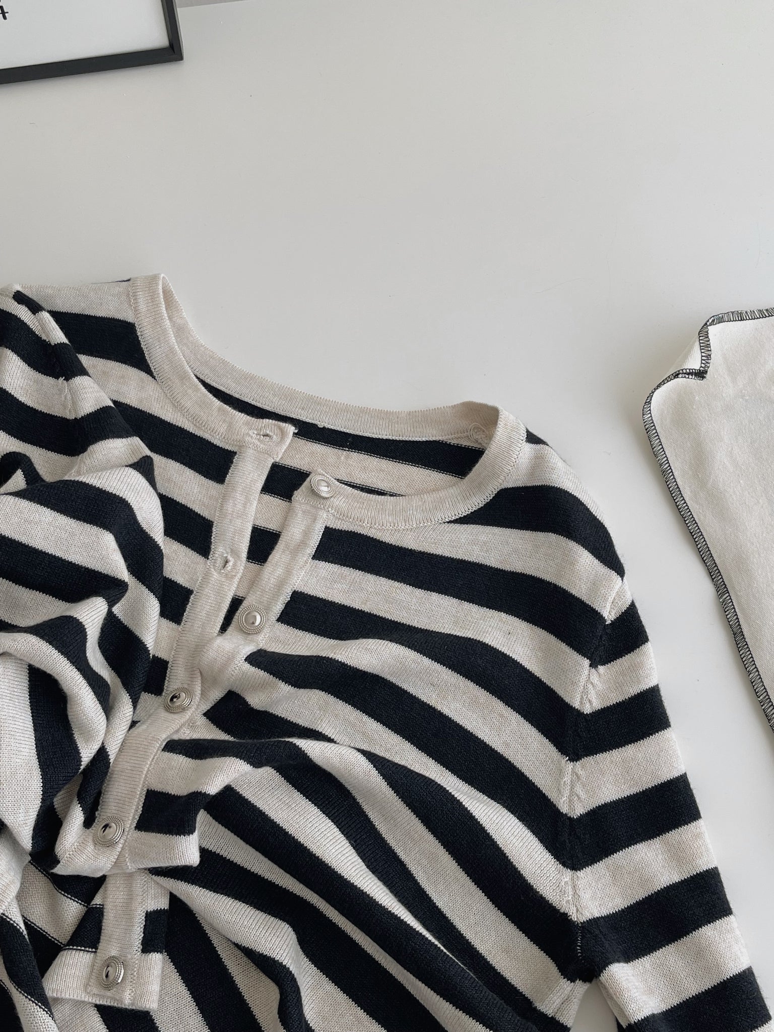 Unnie Style Stripes Cardigan / 韩系软糯条纹开衫