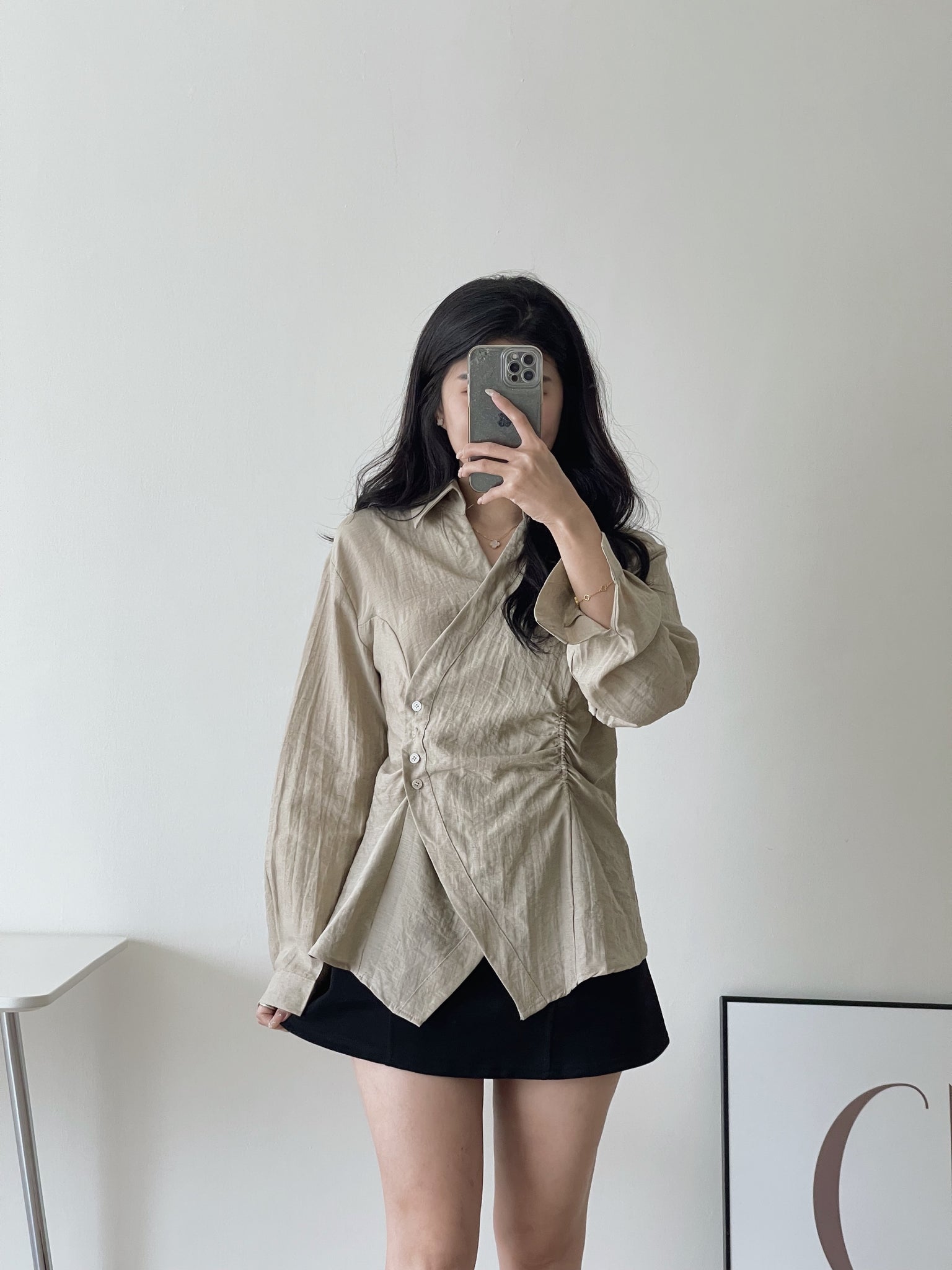 Laia Ruched Shirt / 设计感抽皱衬衫