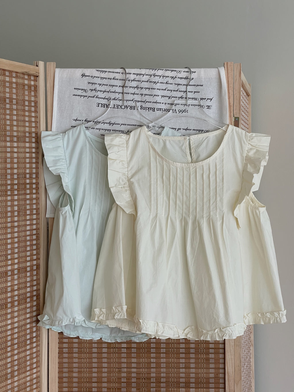 Kumi Cap Sleeves Top / 飞袖俏皮减龄衫