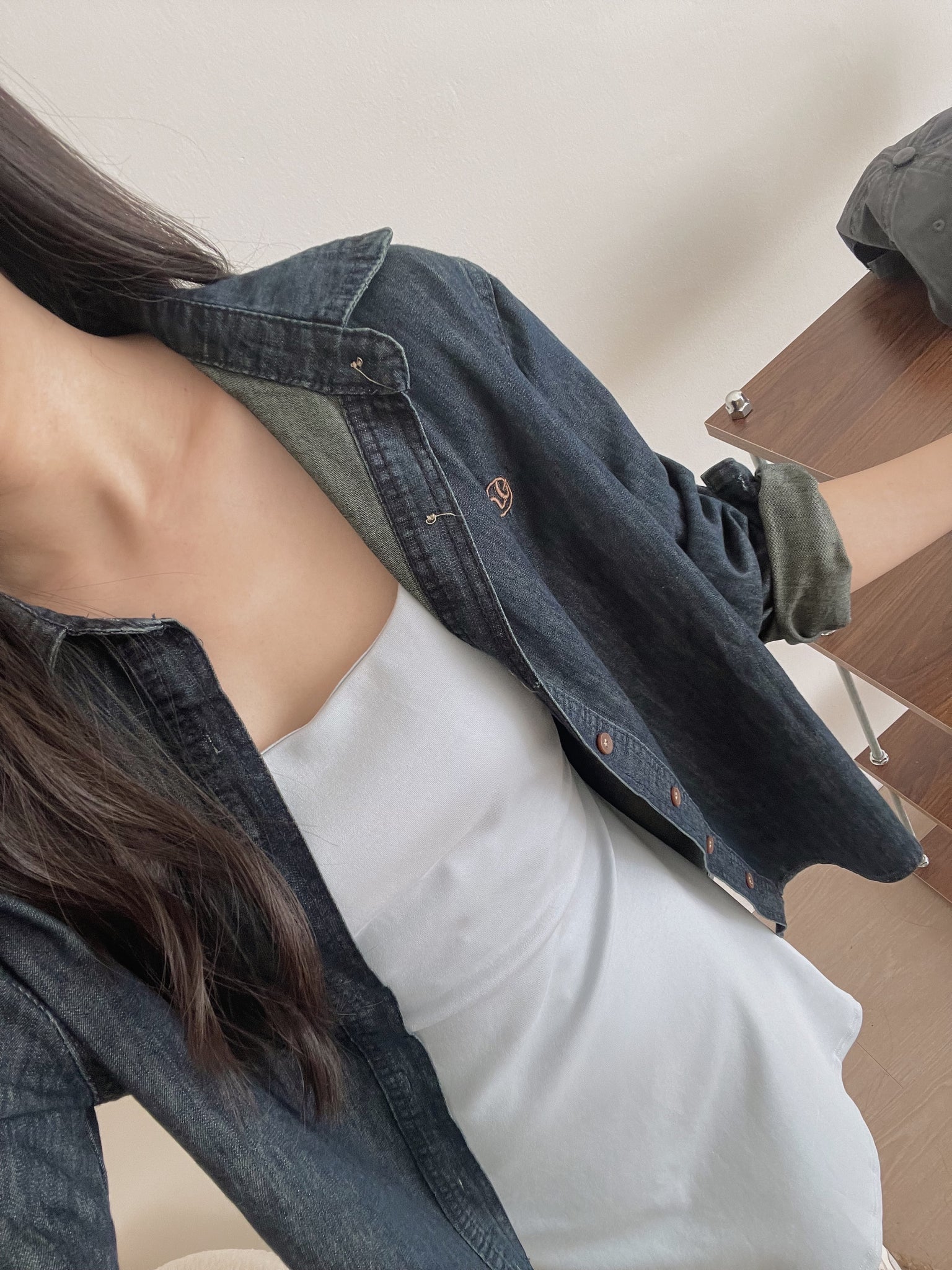 Vintage Blue Denim Shirt / 刺绣复古蓝牛仔衬衫