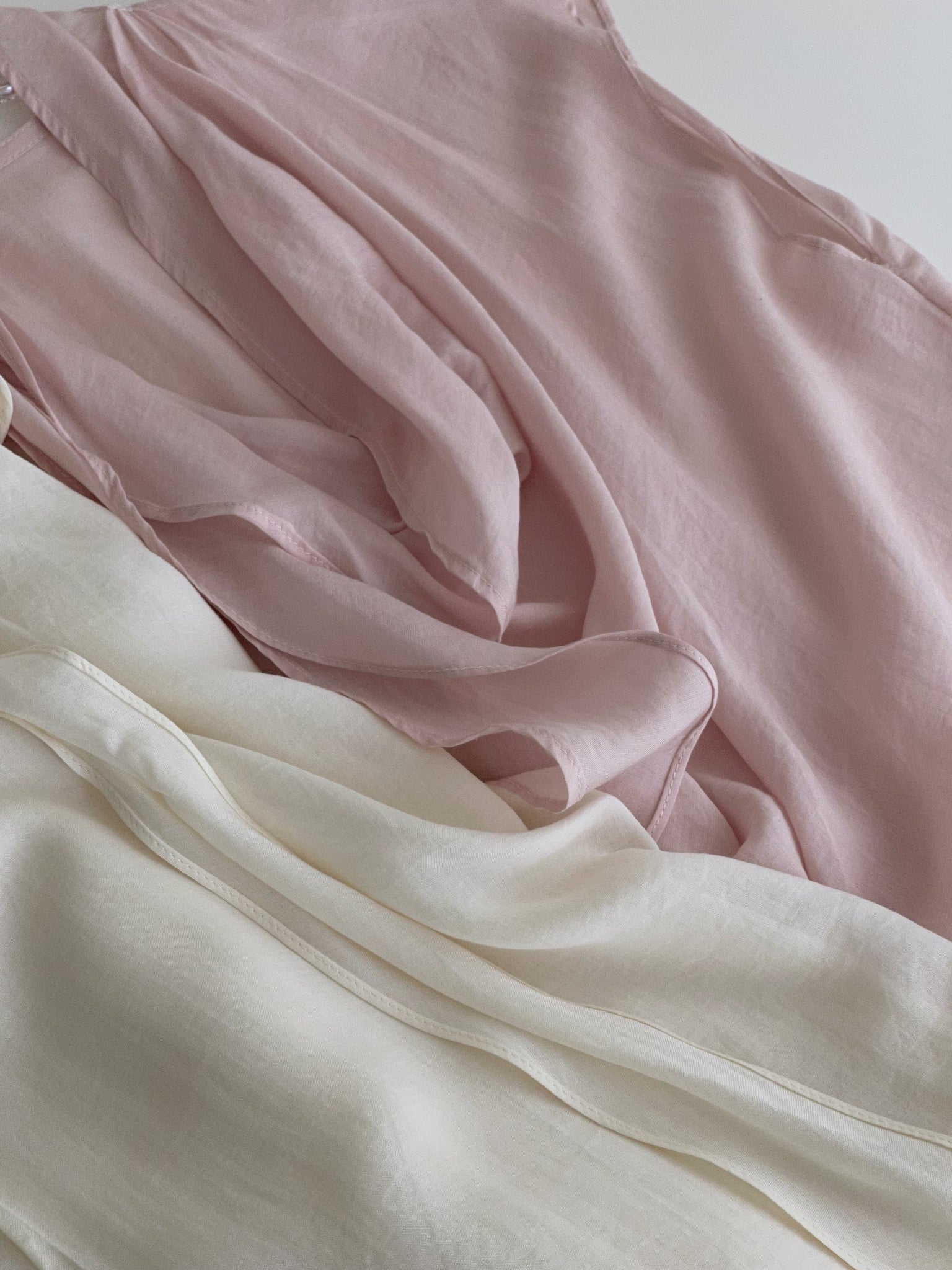 Chiffon Draped Neckline Blouse / 气质雪纺荡领小衫