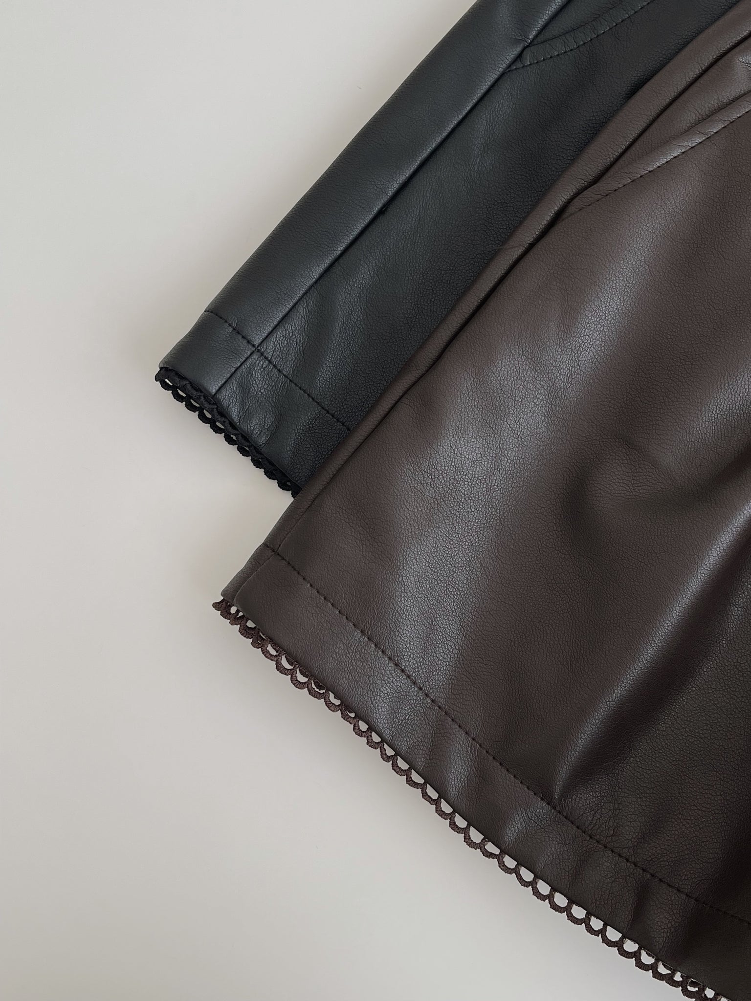 Flower Edge PU Short Pants / 小花边高腰皮短裤