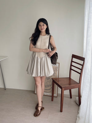 Puff Hem Babydoll Dress / 背心拼接花苞连身裙