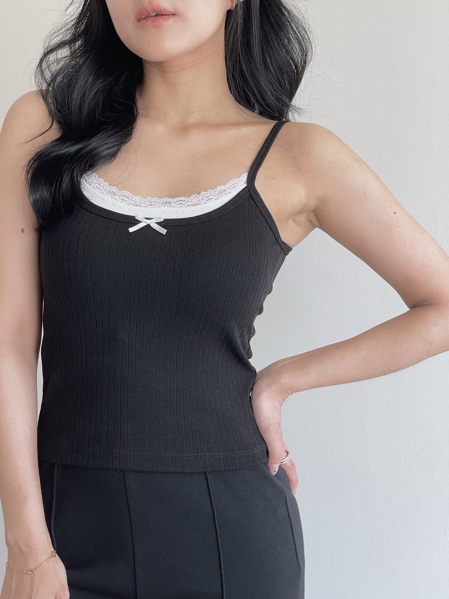 Lacey Edge Padded Singlet / 蕾丝花边胸垫吊带