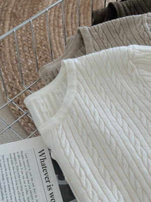 Cable Knit Cardigan / 软糯麻花长袖上衣