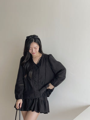 Lyra Ruffle Cloud Set / 甜美镂空编织套装