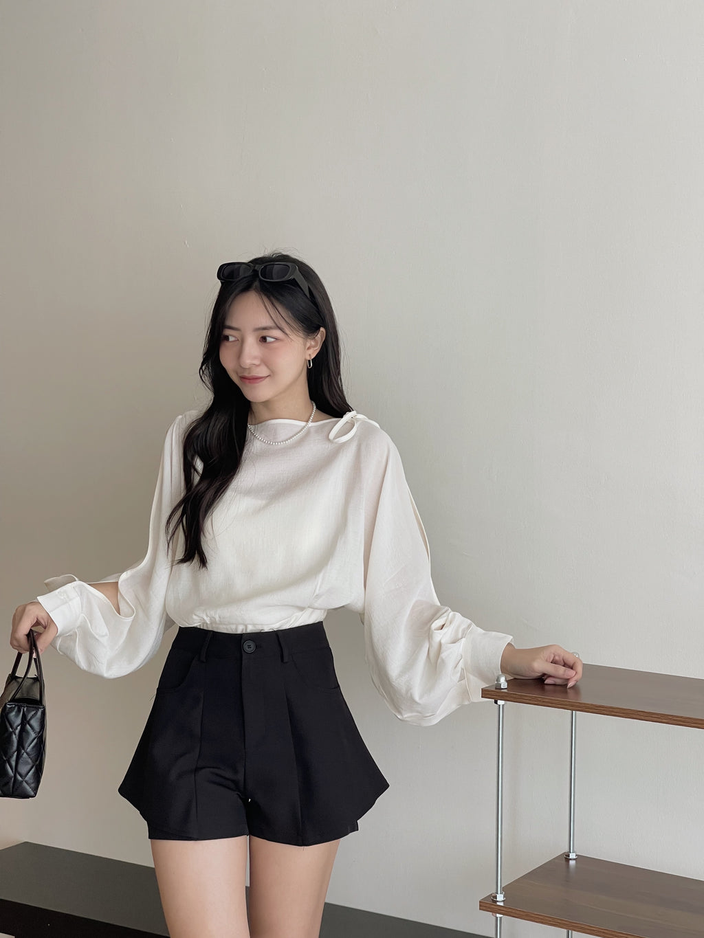 Luminous Chiffon Blouse / 柔光漫纱镂空遮肉小衫