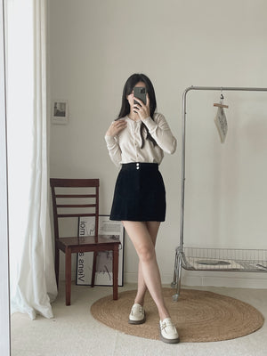 Soft Cloud Knit Cardigan / 软糯小金扣针织衫
