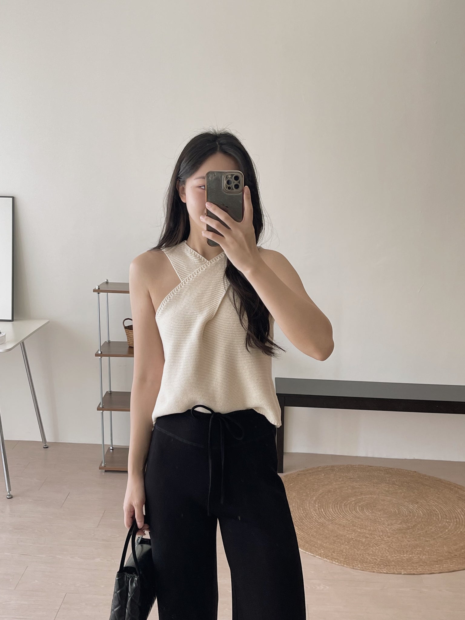 Knitted Cross Halter Top / 气质针织交叉无袖上衣