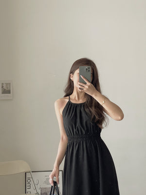Back Hollow Out Dress / 挂脖背镂空连身裙