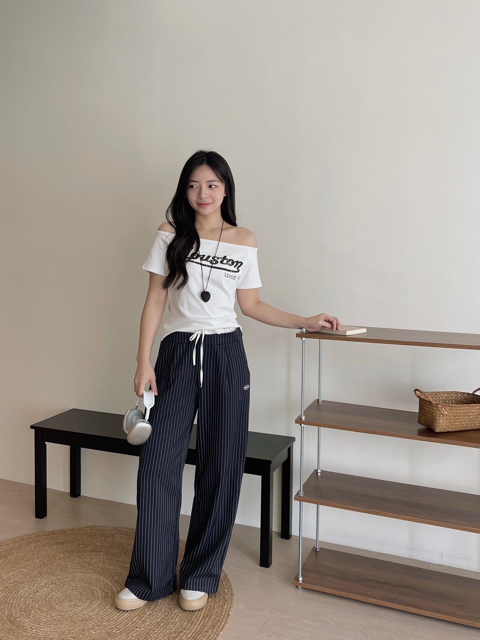 Letter Print  Slanted Shoulder Tee / 美式字母宽肩斜肩T恤
