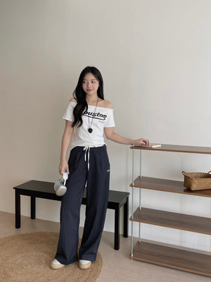 Letter Print  Slanted Shoulder Tee / 美式字母宽肩斜肩T恤