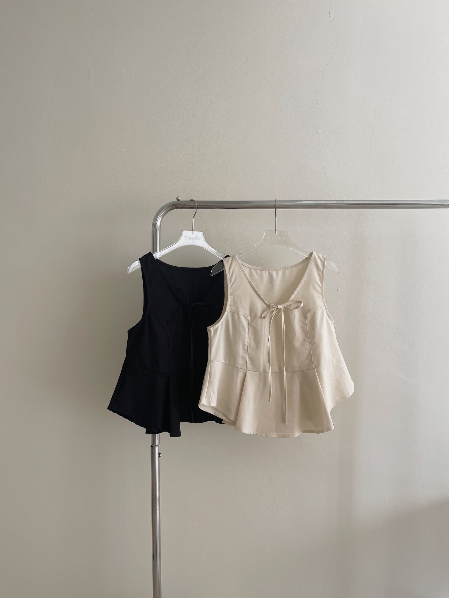 Vneck Front Tie Top / 茶歇V领宽摆上衣