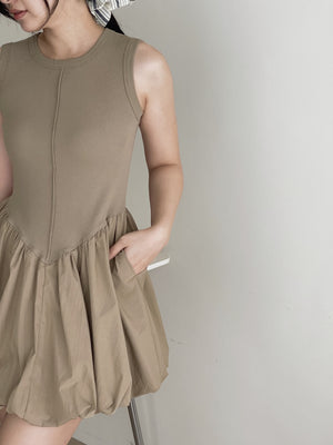 Puff Hem Babydoll Dress / 背心拼接花苞连身裙