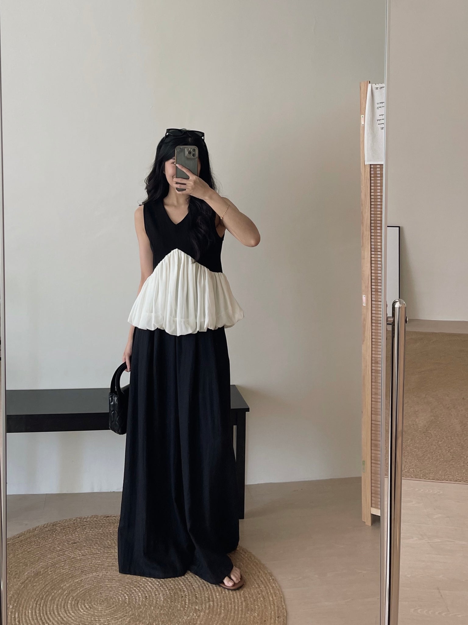 Puff Hem Spliced Top / 轻熟网纱花苞摆上衣