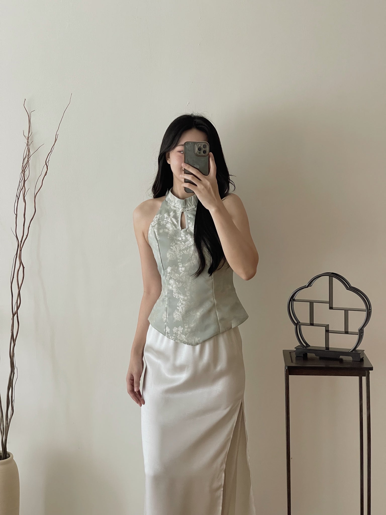 Moonlit Bloom Satin Top / 玉兰映月-高雅光泽锦缎旗袍上衣