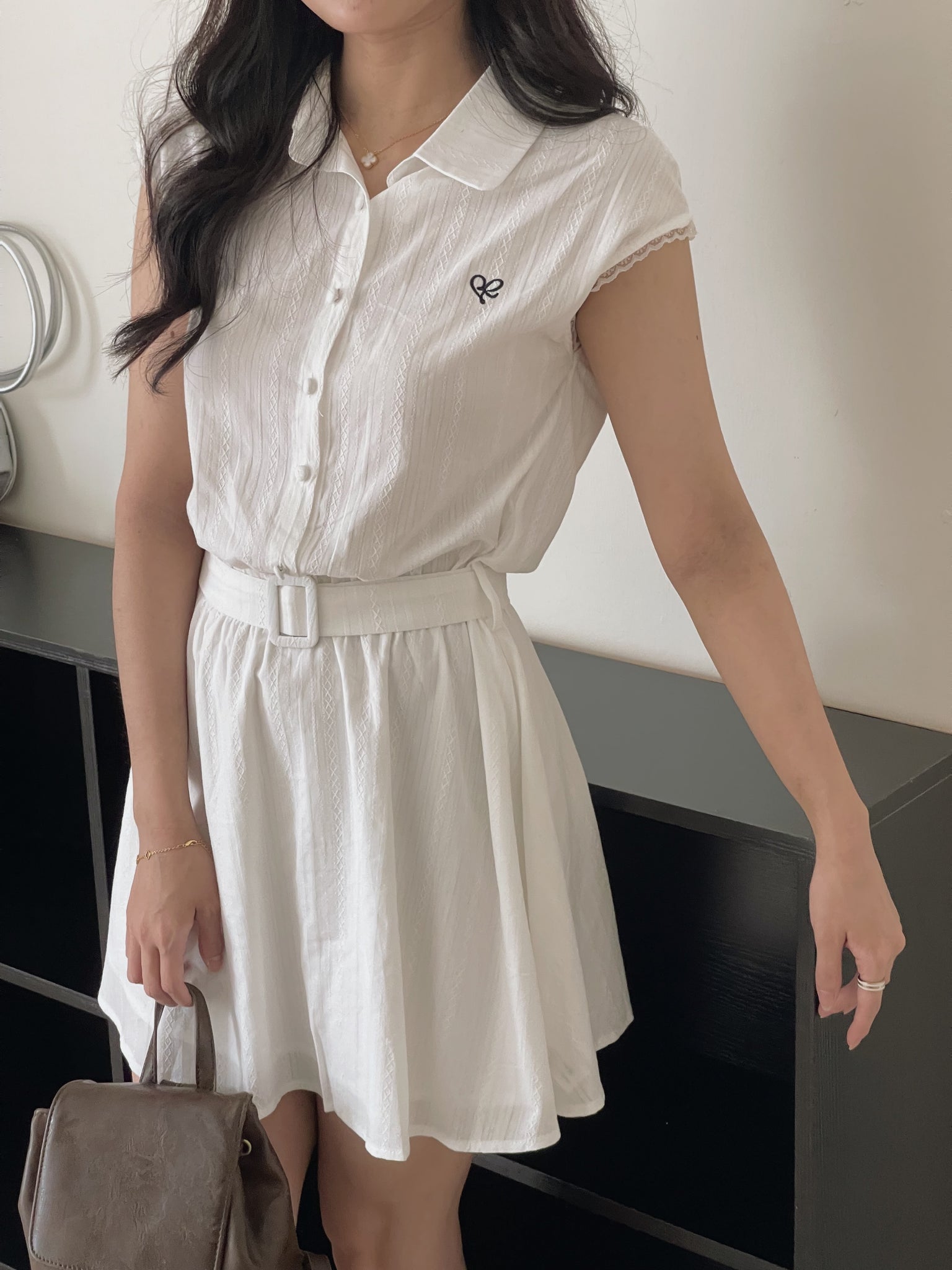 Prep Breeze Collar Dress / 刺绣学院风绑带连衣裙