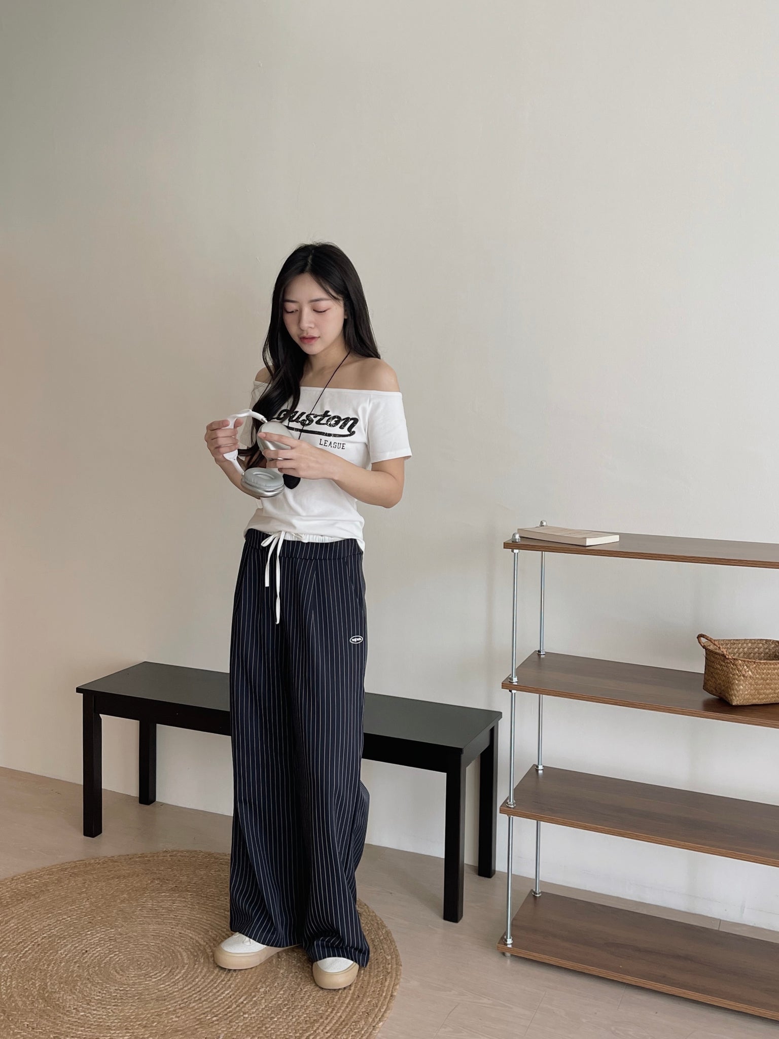 Letter Print  Slanted Shoulder Tee / 美式字母宽肩斜肩T恤