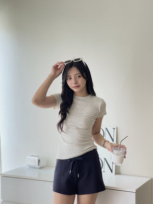 Basic Cotton Tee / 纯色基础棉质修身T恤