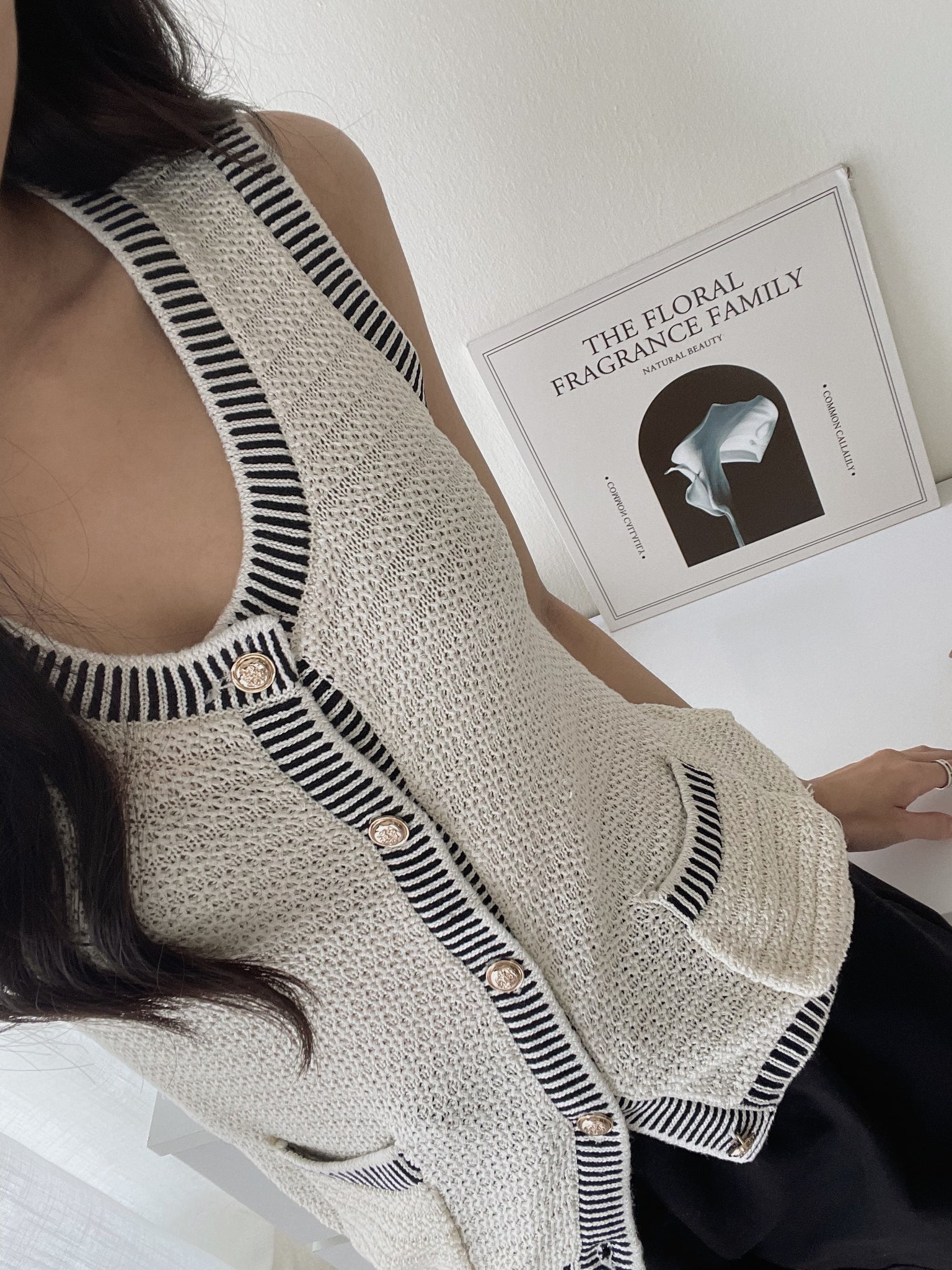Crochet Button Down Vest / 小香风针织背心小衫