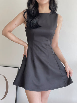 Scarlett Babydoll Dress / 小蛮腰气质连身裙