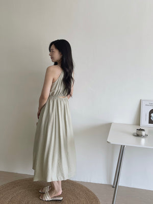 Avril Halterneck Dress / 挂脖后腰镂空长裙