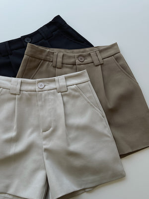 Ezy Match Shorts / 百搭休闲西装短裤