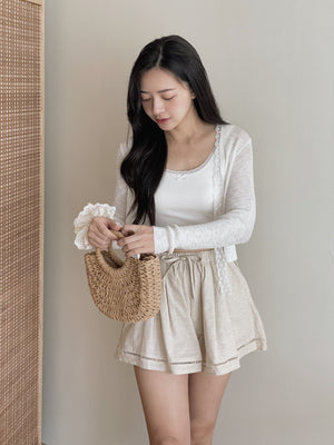 Lace Edge Padded Crop Top / 带胸垫遮副乳蕾丝短背心